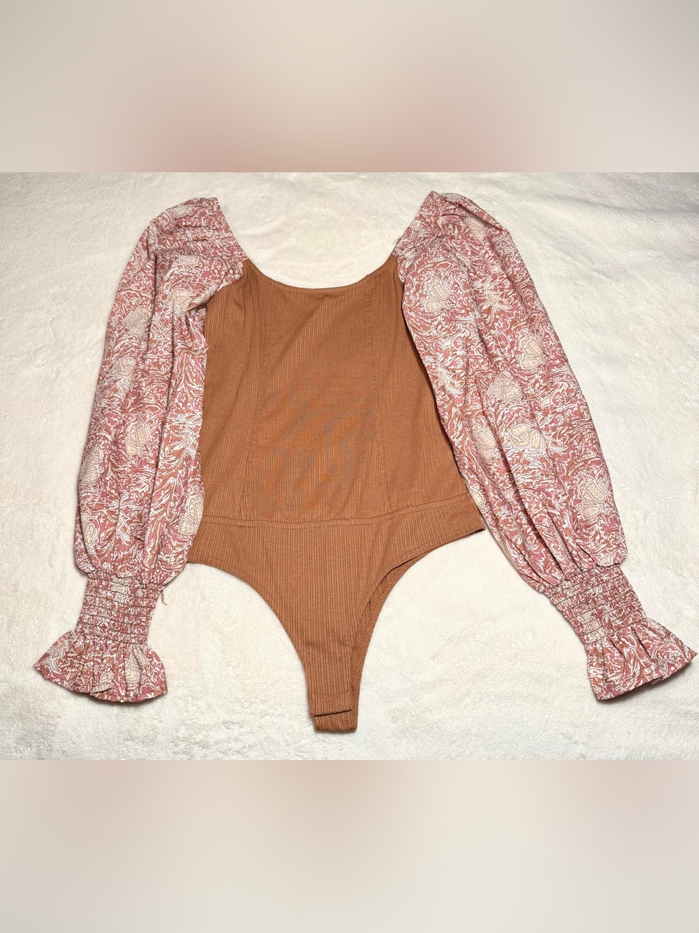Women’s floral puff sleeve bodysuit